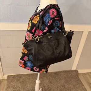 Vince Camuto Rays Carry or Shoulder Bag Raised Pebbled Leather Magnetic Snaps